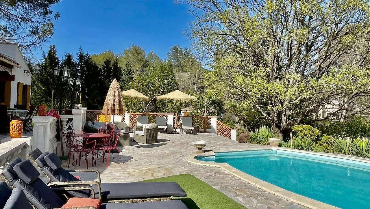 L'Escale Chambres D'Hotes Et Gite Draguignan Bed & Breakfast
