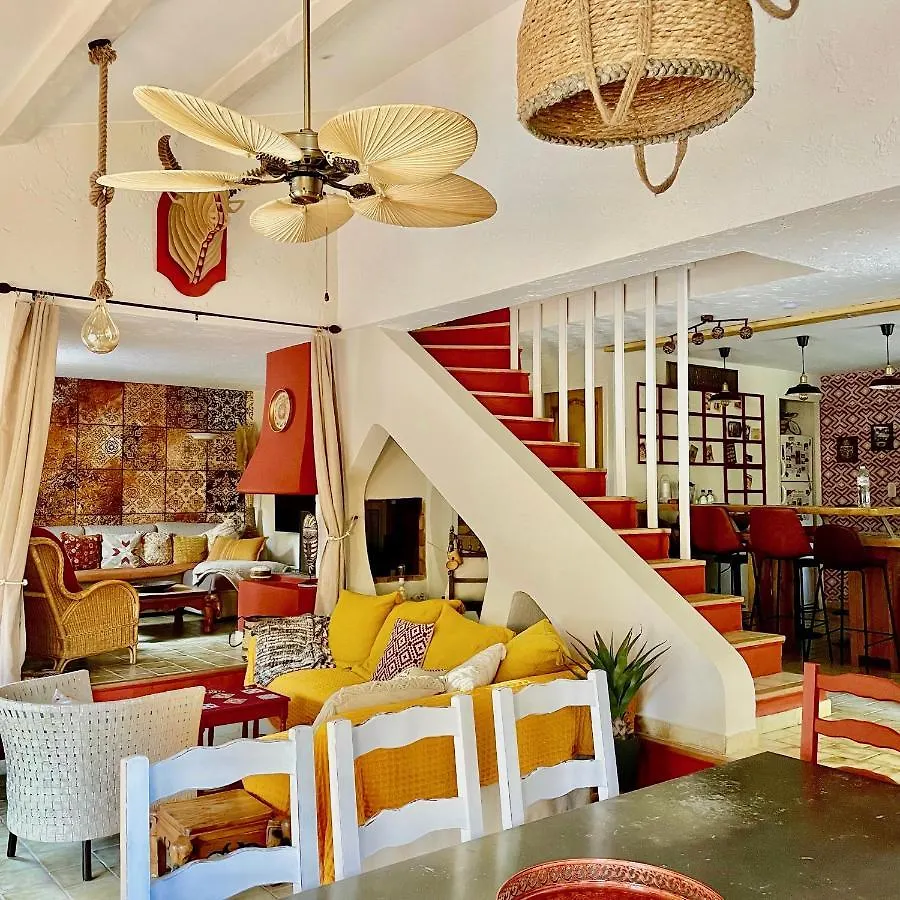 L'Escale Chambres D'Hotes Et Gite Draguignan Bed & Breakfast
